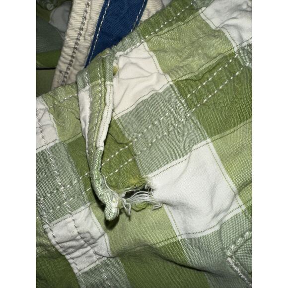 American Eagle Outfitters Mens Shorts Sz 32 Green Checkered Longer Length - Picture 6 of 6